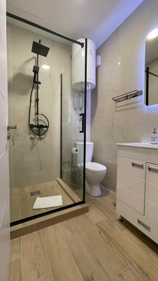 Luka Luxury Апартамент *
